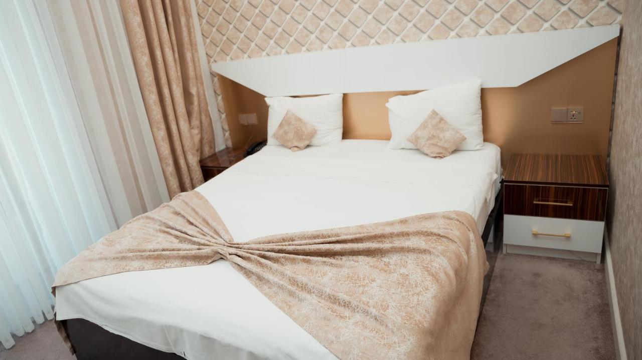 Dionis Baku Hotel Εξωτερικό φωτογραφία